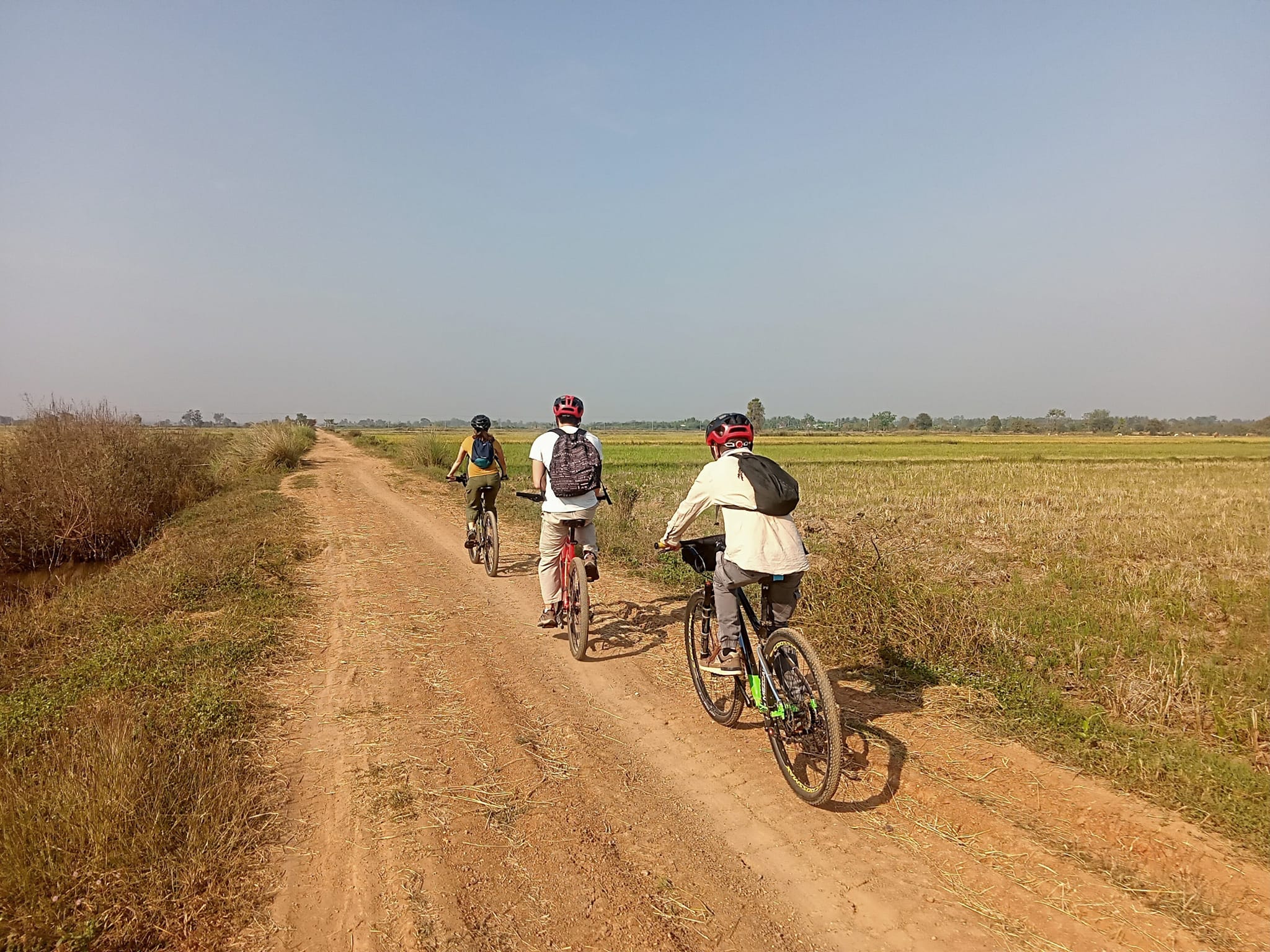 Phnom Penh Cycling To Sihanoukville 5 Days
